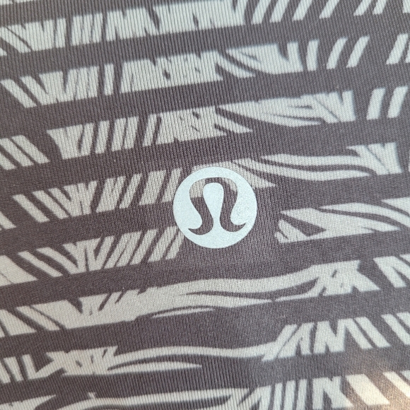 Lululemon Sexy Mesh Pannel Top - Picture 3 of 3